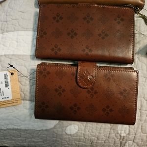 *****SOLD******- Patricia Nash Wallet